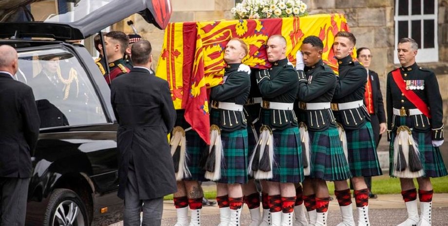 Гроб Елизаветы Второй, королева елизавета