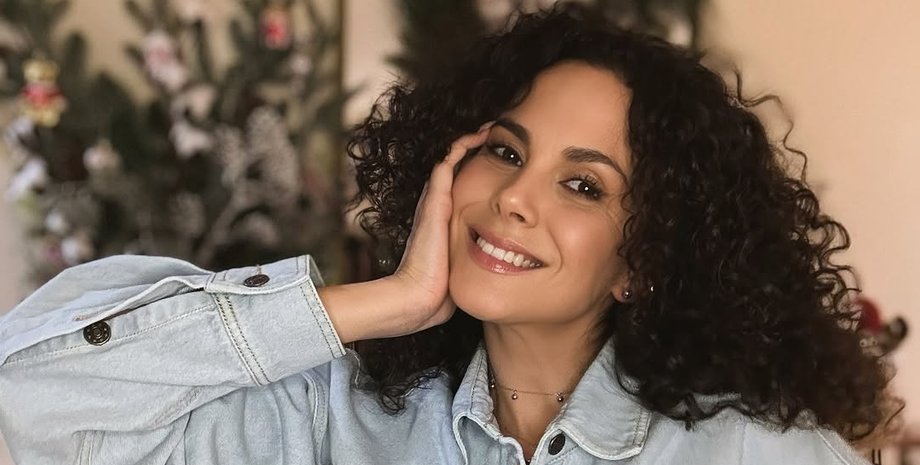 Настю Каменских раскритиковали из-за полета экономклассом