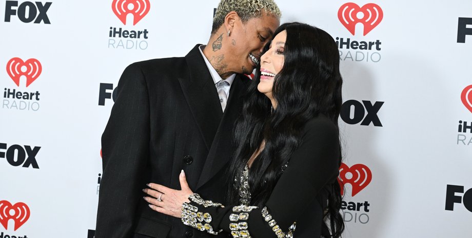 Шер и Александр Эдвардс, бойфренд шер, каннский кинофестиваль 2024, канны 2024, шер стиль