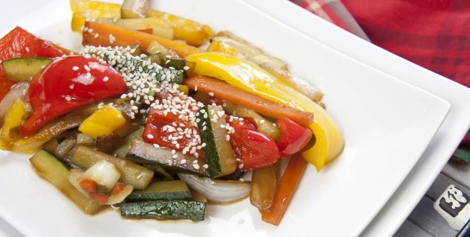 Тушеные овощи, китайская кухня, овощи в воке, рецепт овощей
