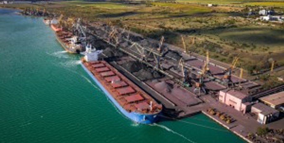 TIS, портовий оператор TIS, портовий оператор, порт Південний, буксирний бізнес