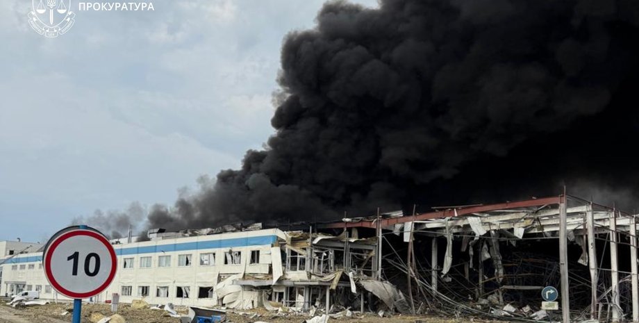 РФ обстріляла в Мукачеві завод електроніки