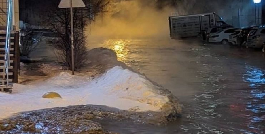 Новосибирск, прорыв трубы, отопление