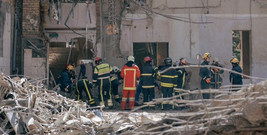 спасатели, ГСЧС, завалы, руины, киев, больница