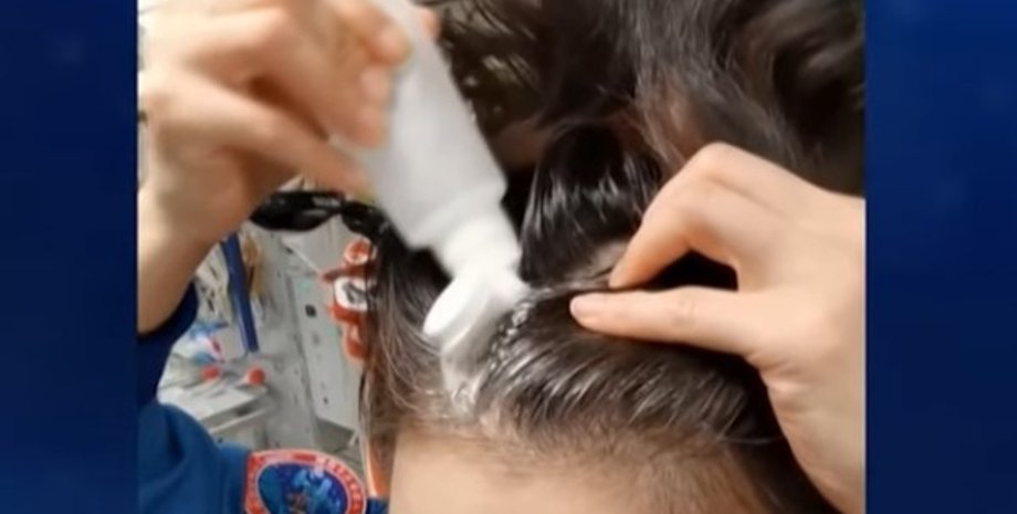 Мытье головы, космос