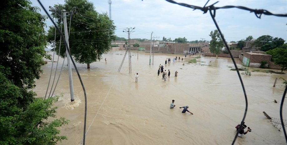 Последствия наводнений в Пакистане, наводнения, пакистан,