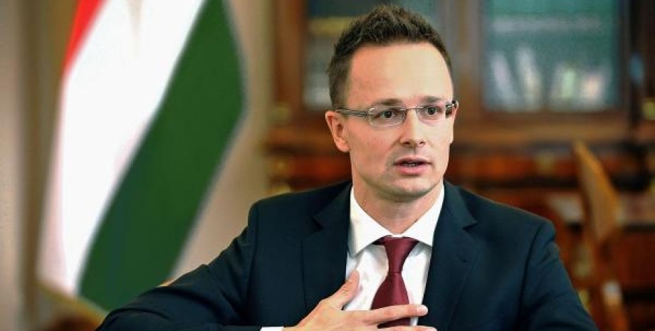 Глава МИД Венгрии Петер Сийярто, поставки оружия в Украину