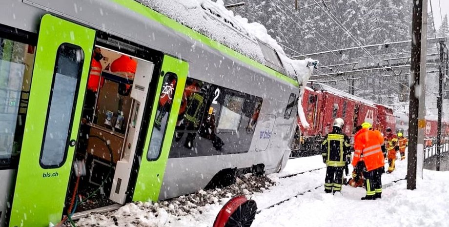 лавина швейцарія потяг