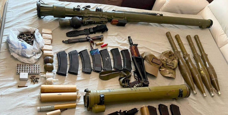 Банда Харків СБУ затримання розбій угруповання нальоти нападу арсенал зброю