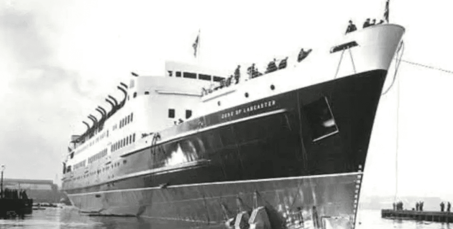 В плену ржавчины: как выглядит заброшенный самый роскошный лайнер для отдыха изнутри