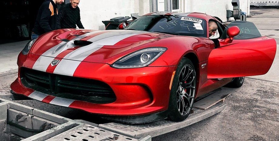 суперкар феррарі, суперкар Aston Martin, суперкар Ferrari, Dodge Viper