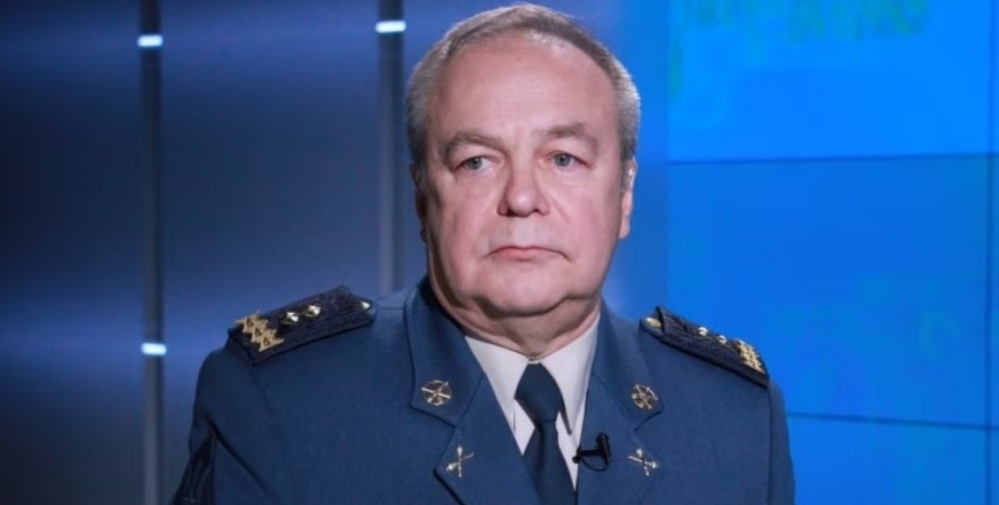 Rusia, según el teniente general retirado Igor Romanenko, reparó almacenes de al...