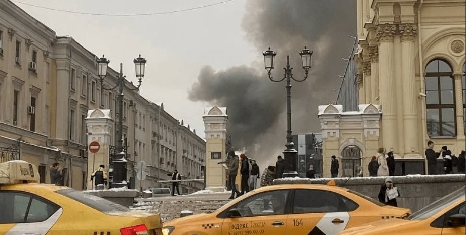 пожар в Москве, горит склад в москве, в москве загорелись склады, в москве вспыхнул пожар