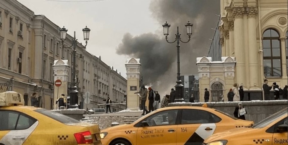 пожежа у Москві, горить склад у Москві, у Москві загорілися склади, у Москві спалахнула пожежа