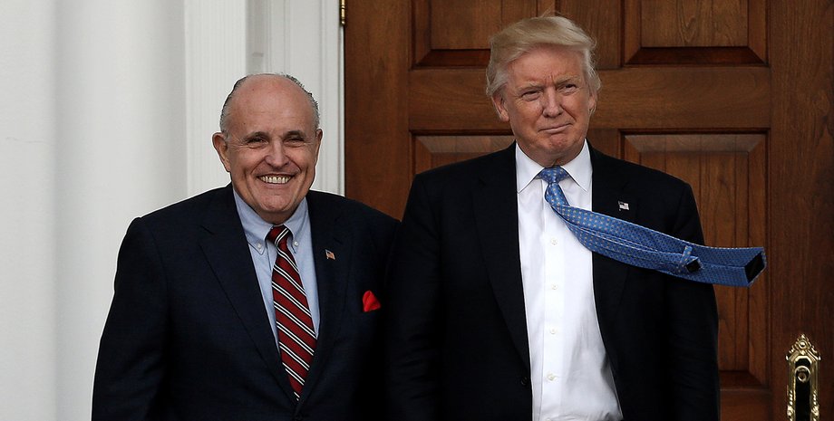Руди Джулиани госпитализировали Руди Джулиани и Дональд Трамп