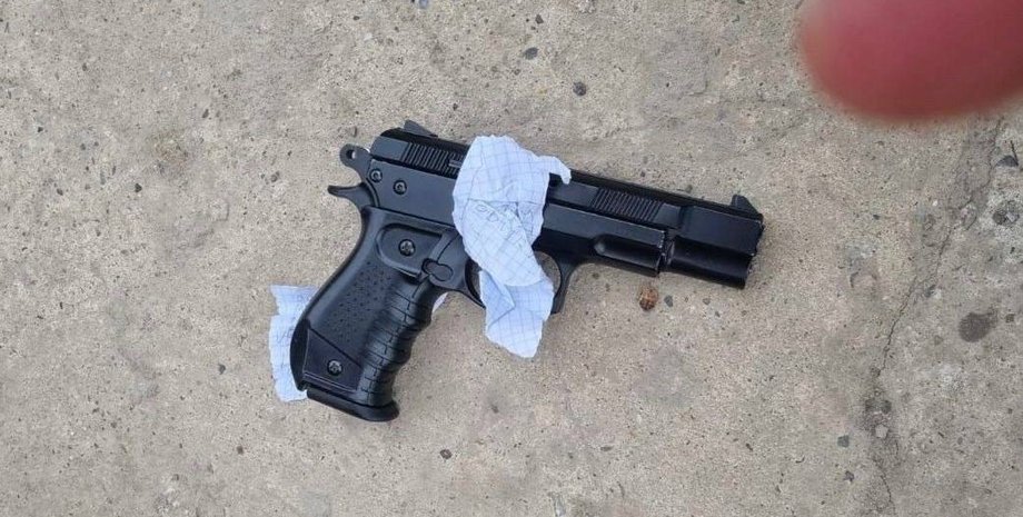 На Закарпатье школьник открыл огонь на уроке