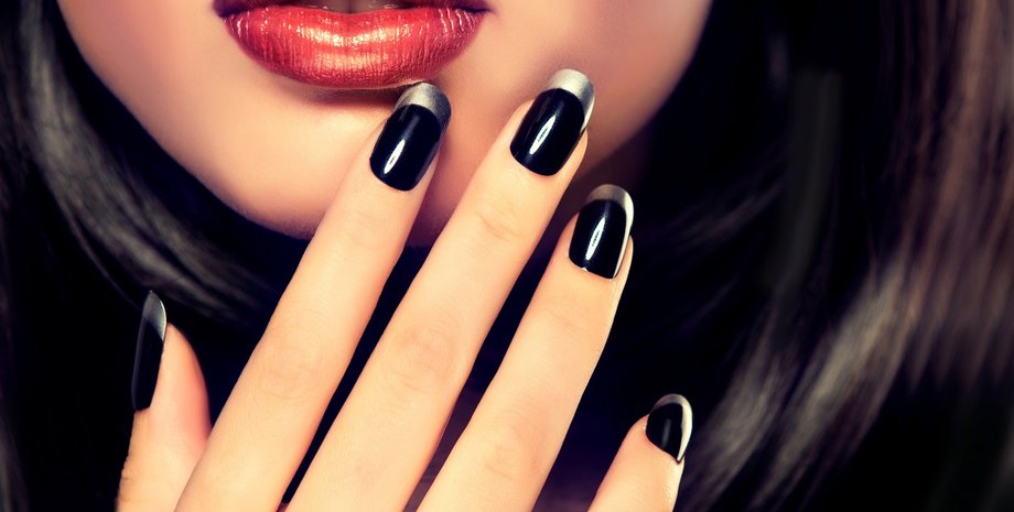 модний манікюр, готичні нігті, чорний манікюр