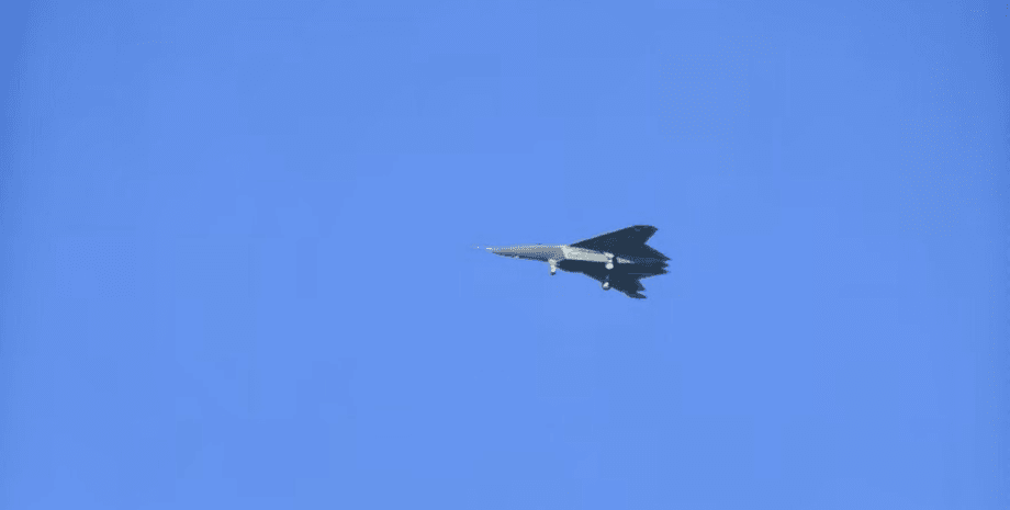 китайський винищувач J-50, винищувач J-50, літак J-50, J-50