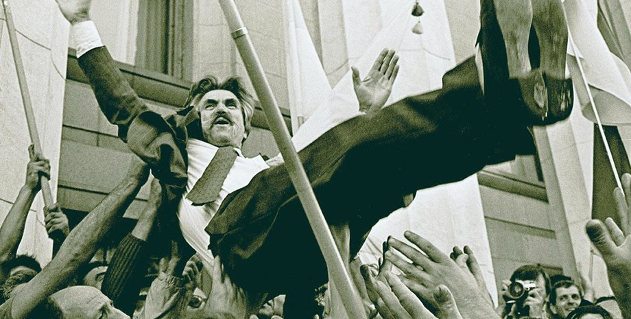 24 августа 1991 года. В день провозглашения независимости Украины диссидент Лукьяненко поднялся в небо