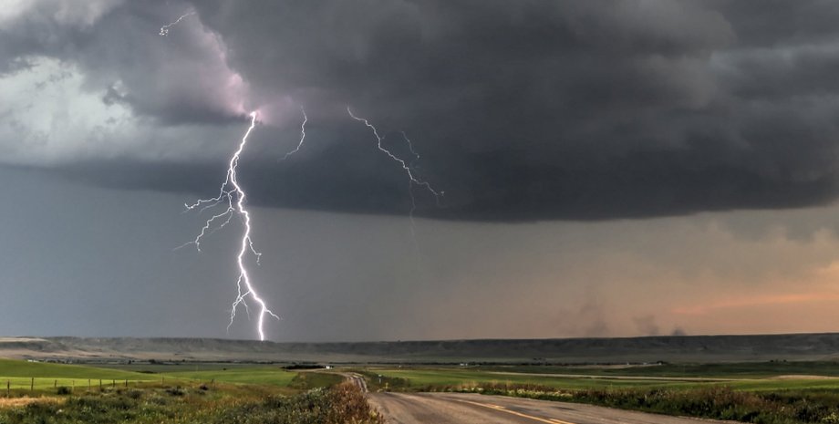 Гроза, прогноз погоды, погода в Украине, погода в июне, грозы в Украине, град в украине
