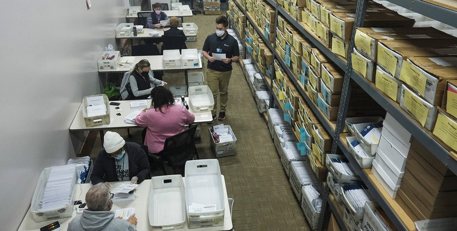 Подсчет голосов на избирательном участке