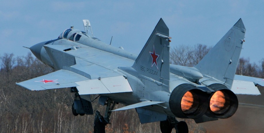 МиГ-31, МиГ-31 самолет, взлет самолета МиГ-31, истребитель МиГ-31