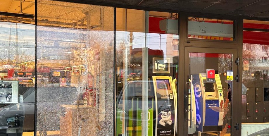 Теракт у Голосіївському районі — поліція близько 40 хвилин вела перемови зі стрільцем Теракт у Києві