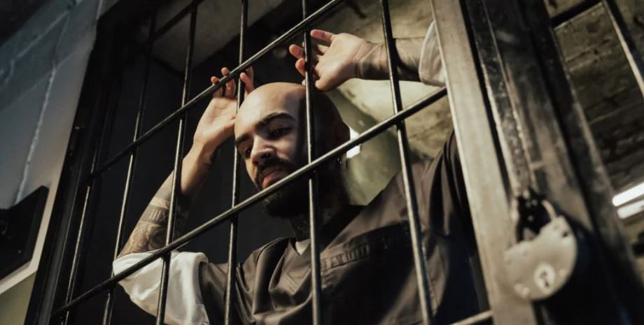 1700 злочинців відпускають з в'язниць Великої Британії, кримінал, переповнені місця позбавлення волі