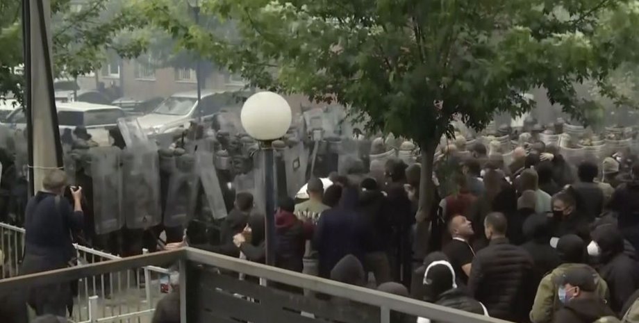 Протесты в Косово