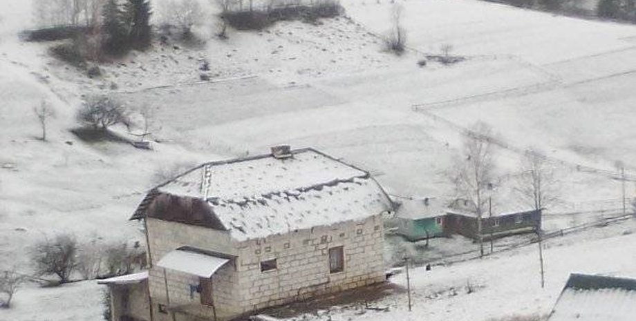 Снег в горах, снег весной, снег выпал в прикарпатье, сенечев, снег в карпатах, село сенечев