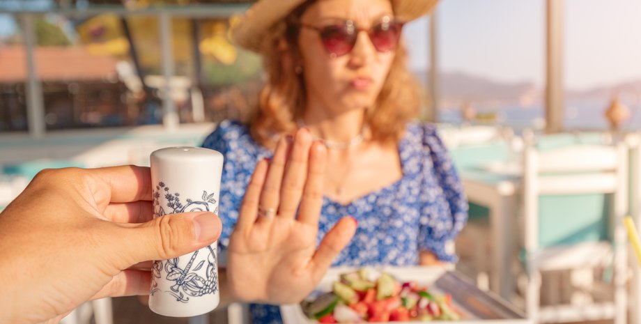 Свиная диета, женщина 7 дней питалась животным кормом, как это на нее повлияло