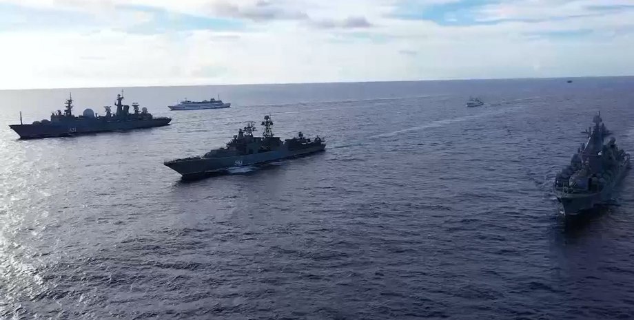 російські кораблі