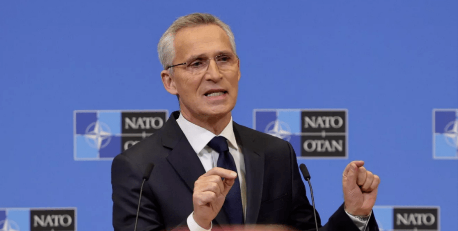 За словами генерального секретаря, країни НАТО вичерпали більшу частину запасів зброї і боєприпасів