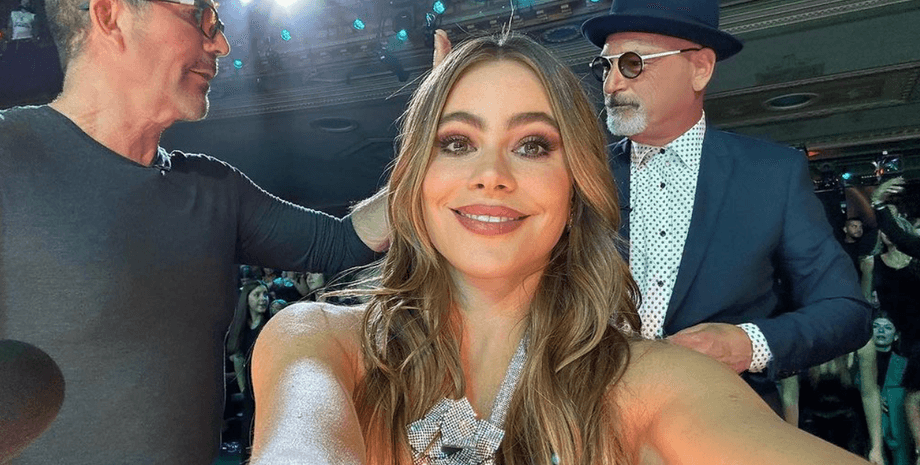 Софія Вергара, Софія Вергара в топі українського бренду, Софія Вергара стиль, гайді клум, америка має талант