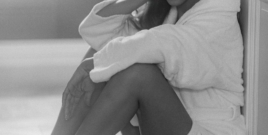 Санта Дімопулос співачка, Санта Дімопулос стиль, Санта Дімопулос скандал, Санта Дімопулос Версаль, Санта Дімопулос Париж