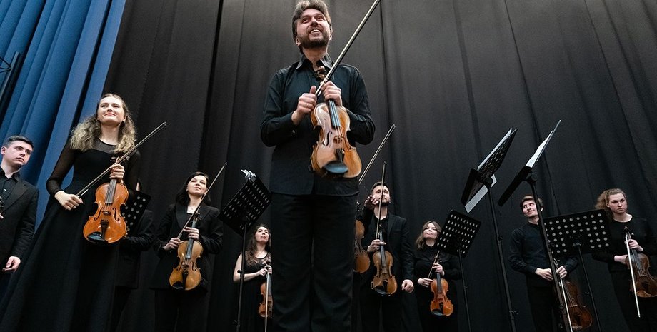 Музиканти, оркестр, "Ренесанс", овації, оркестр ренесанс, маріуполь оркестр ренесанс, маріуполь оркестр, маріуполь ренесанс