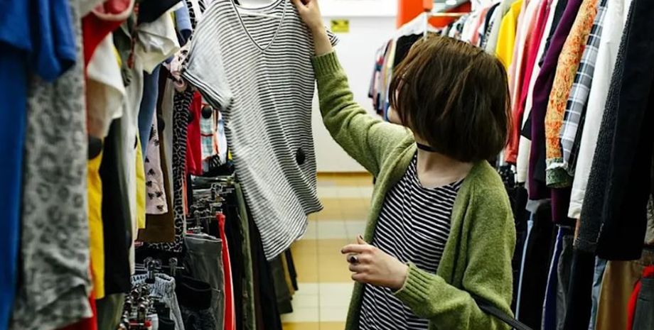 Будущая невеста Дэвис Буржуа из Калифорнии похвасталась находкой на секонд-хенде, одежда, подержанные вещи, курьезы