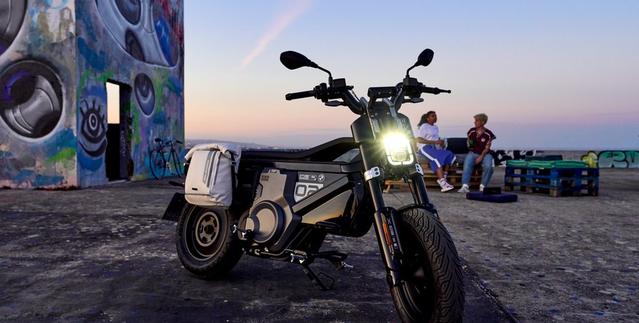 BMW CE 02, новый BMW CE 02, мотоцикл BMW, электромотоцикл BMW