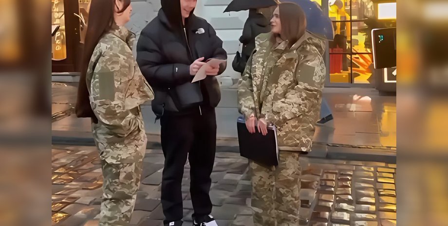 співачка SOWA і ТЦК, SOWA і скандал, SOWA сварка, SOWA  військова форма, SOWA рейд ТЦК, SOWA війна