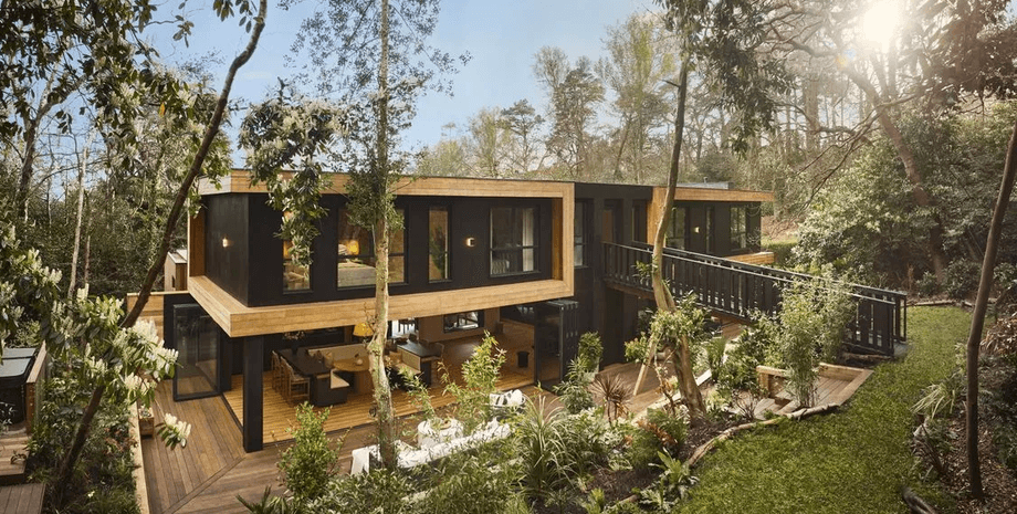 Мужчина выиграл особняк в лотерею, новостройка, современный особняк, победа в лотерее, продала дома, отпуск в особняке