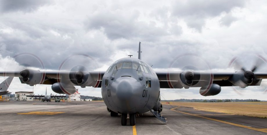 самолет, Тонга