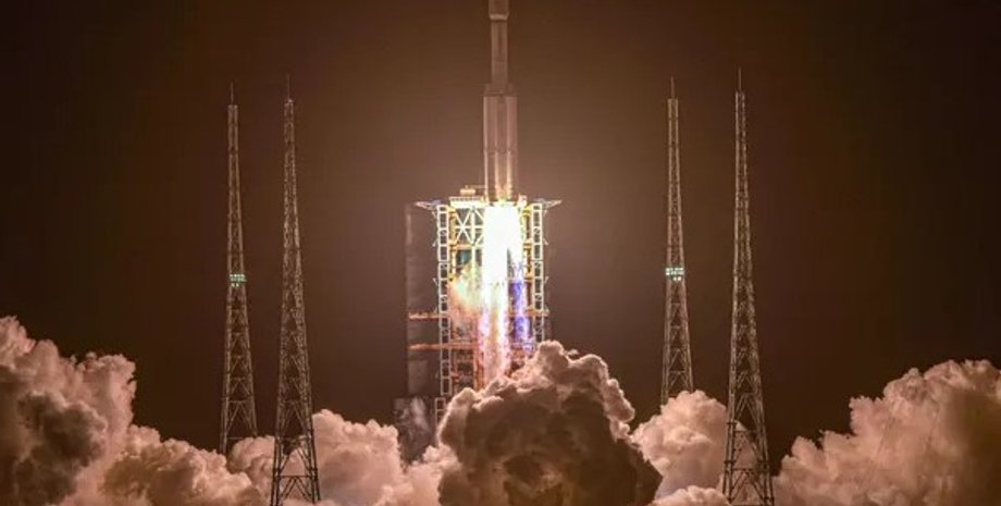 Запуск космической ракеты