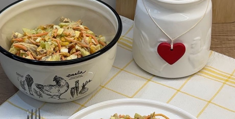 салат с курицей