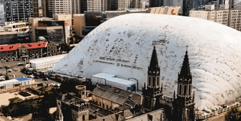 Бесшумно и без пыли: в Китае создали уникальный купол для строительных работ