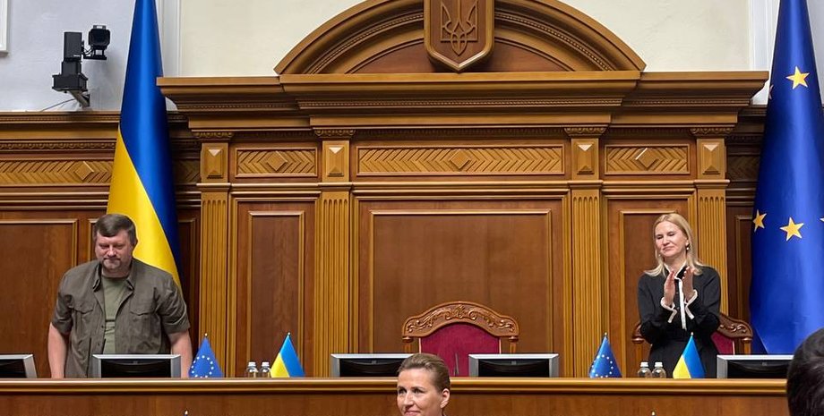 новости Киева, премьер-министр Дании Метте Фредериксен, Дания, самолеты F-16, парламент