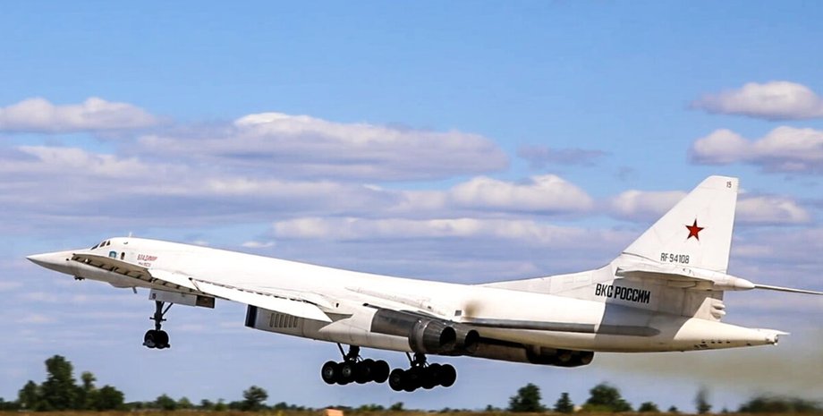 самолет Ту-160, бомбардировщик Ту-160, российский Ту-160