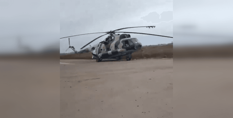 Вертолет, Ми-8, Вертолет Ми-8, Чернобаевка, российское отступление из Херсона