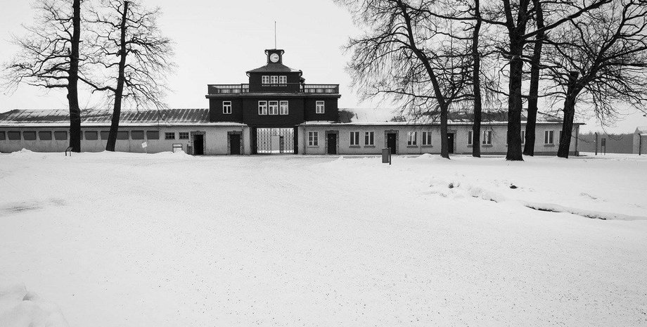 концлагерь, лыжники возле концлагеря, бухенвальд, германия, зимний спорт