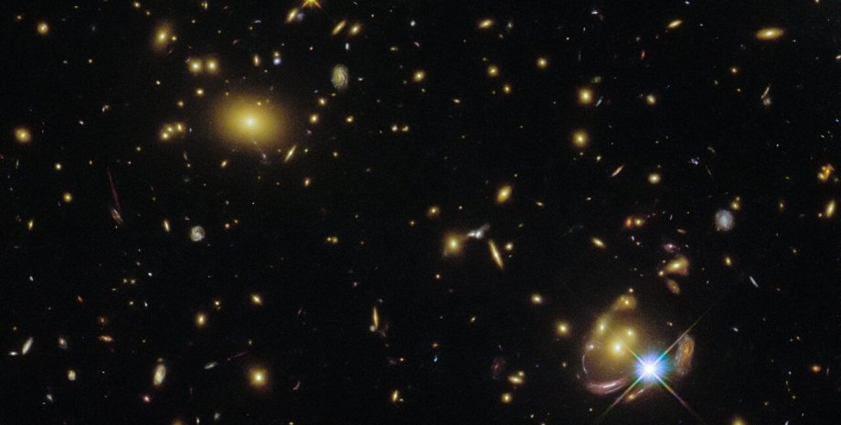 SGAS 0033 + 02, галактика, лигзирование, Хаббл