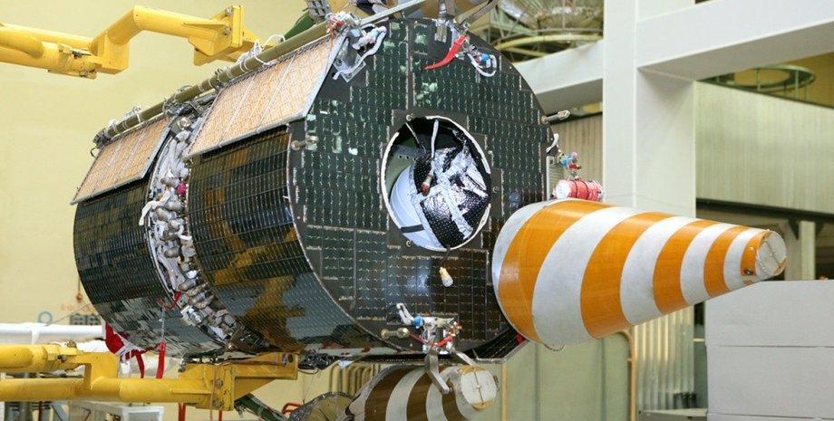 Спутник "Гонец-М" / Фото: i-russia.ru